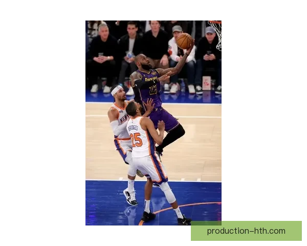 湖人逆转勇士詹姆斯砍下三双掀起西部格局震荡季后赛席位争夺再起波澜