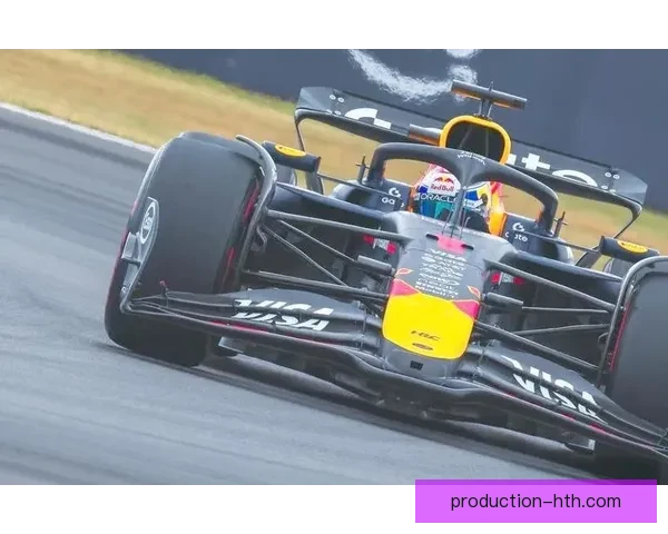 F1赛季最新动态解析顶尖车队竞争格局与车手表现