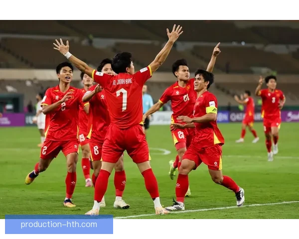 中国足球队迎战日本，热身赛前瞻：关键球员状态解析与战术布局分析